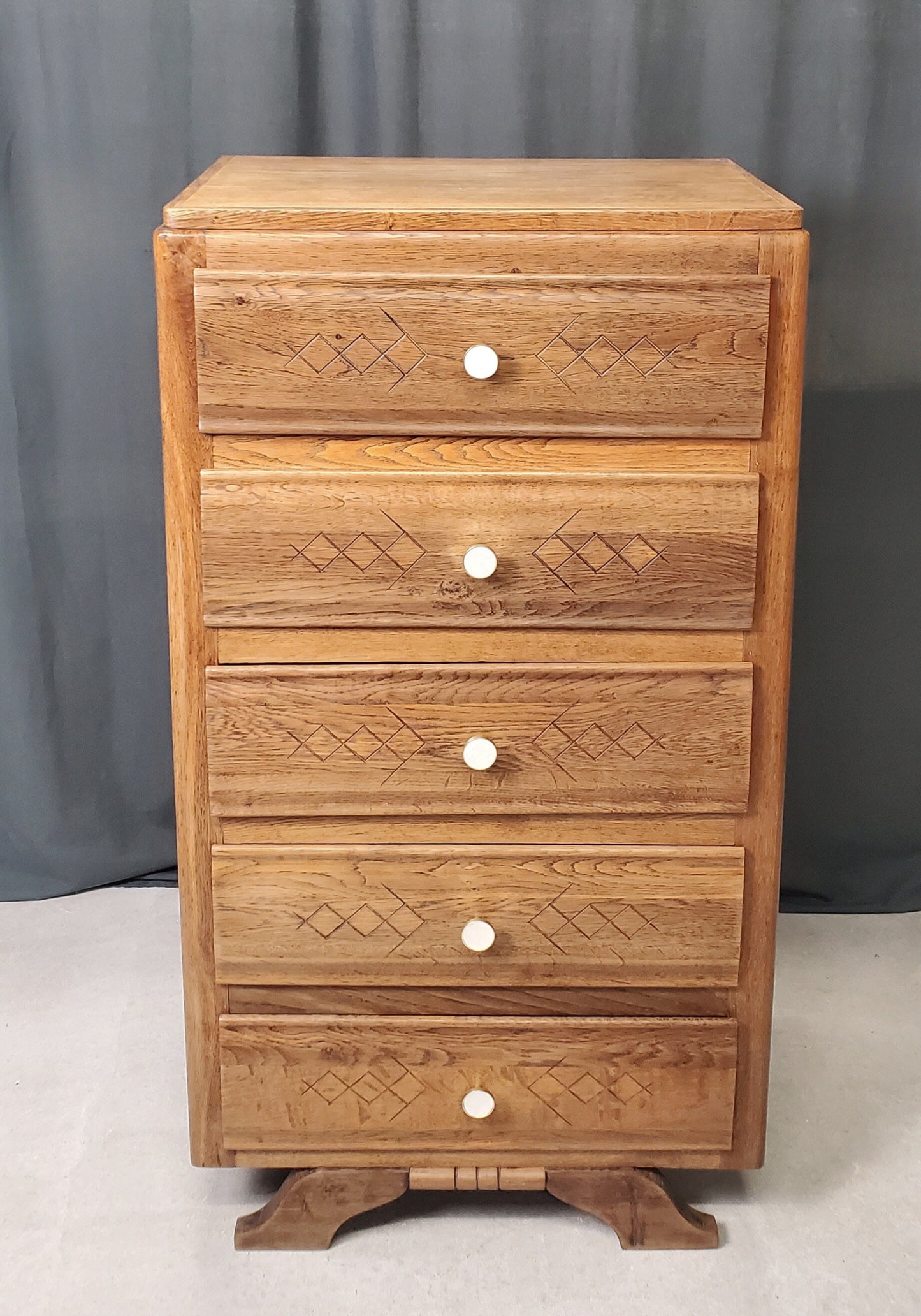 Chiffonnier vintage en chêne