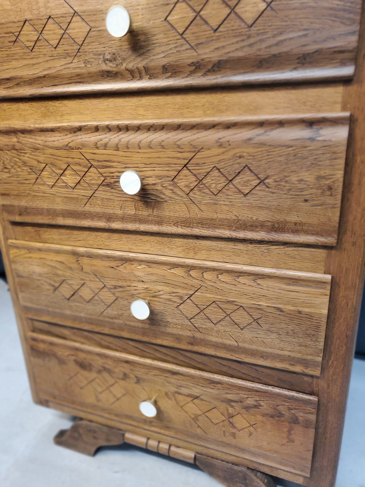 Chiffonnier vintage en chêne